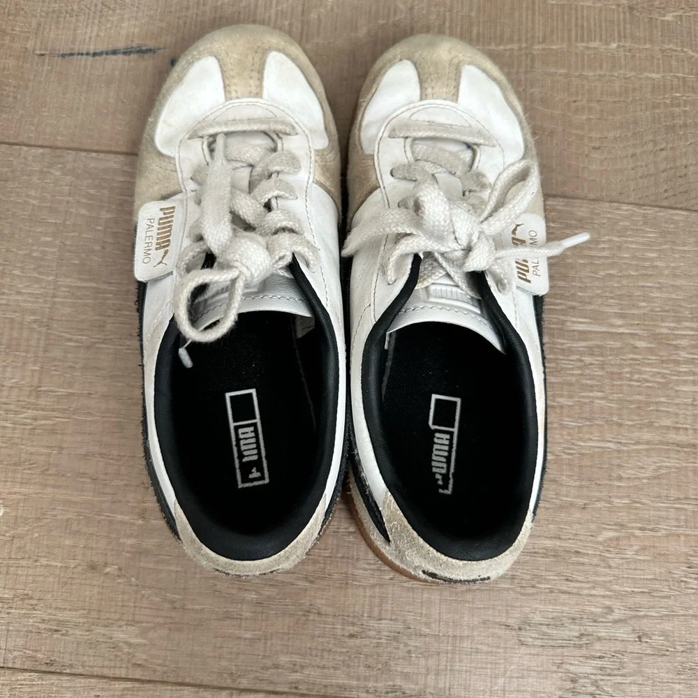 Puma Palermo’s Beige and Black Sneakers